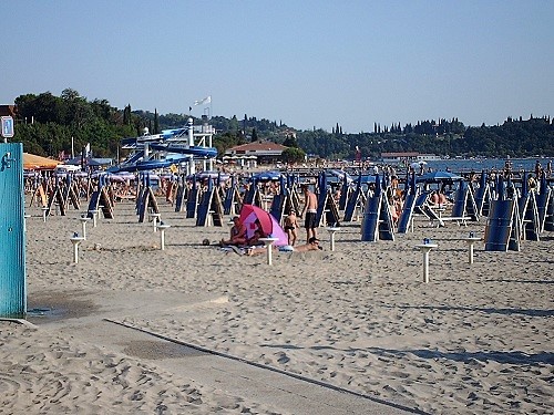 Aangelegd strand