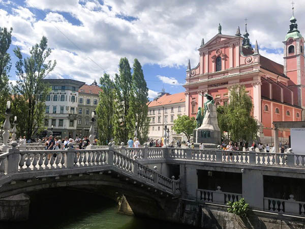 foto 3 bruggen met zicht op preserenplein