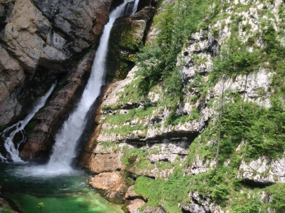 Stromende water van de Savica waterval
