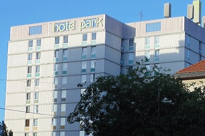 een blik op het hoge B & B Park Hotel