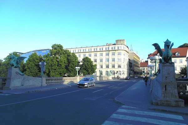 De drakenbrug in Ljubljana