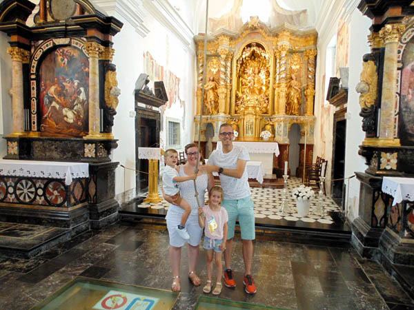 Foto van de wensklok in de Maria-Hemelvaartkerk